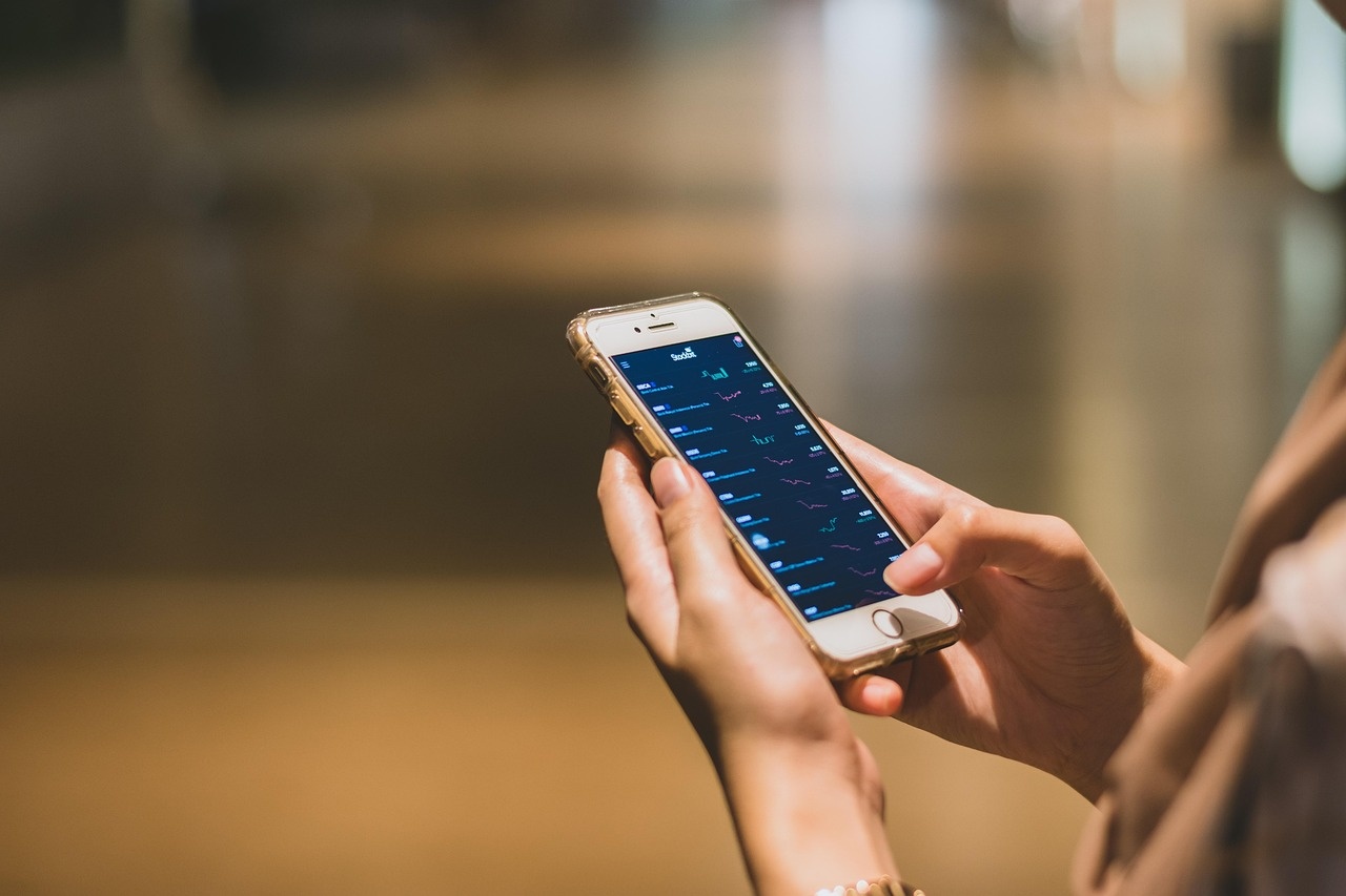 Digitale Werbeflächen und abstrakte Medienkomposition